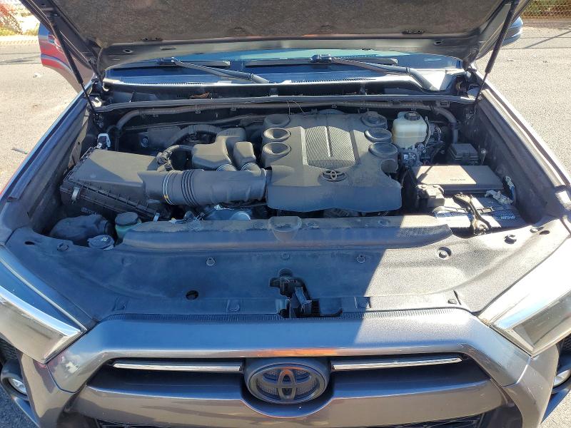 Photo 12 from auction – 2021 TOYOTA 4RUNNER with VIN JTEHU5JR3M5840070