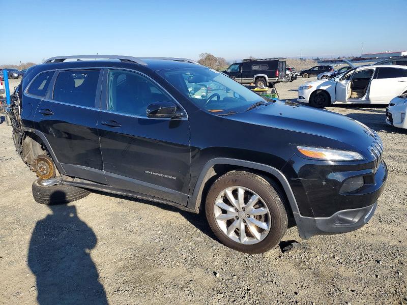Photo 4 from auction – 2017 JEEP CHEROKEE L with VIN 1C4PJLDB6HW663302