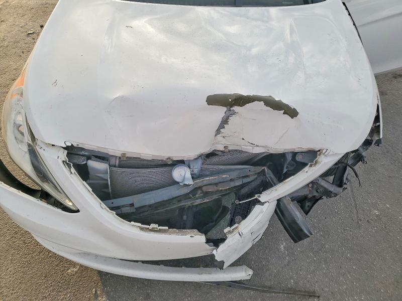 Photo 11 from auction – 2012 HYUNDAI SONATA with VIN 5NPEB4AC3CH449647