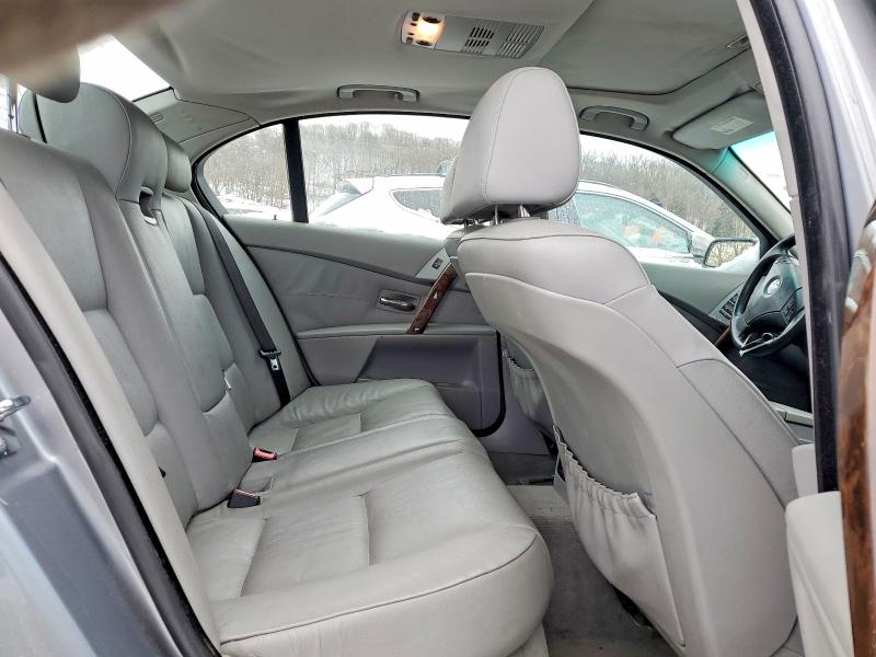 Photo 10 from auction – 2007 BMW 530 I with VIN WBANE735X7CM54043