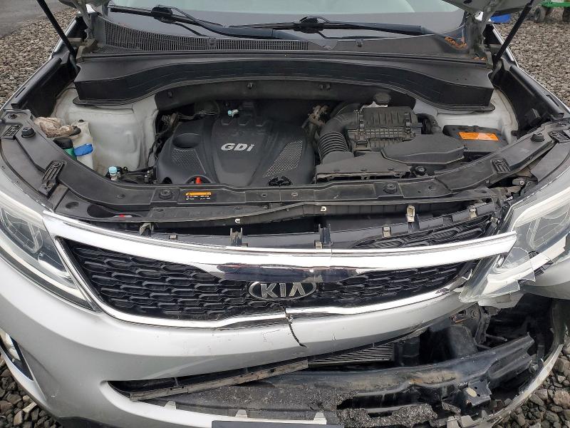 Photo 11 from auction – 2015 KIA SORENTO LX with VIN 5XYKTCA67FG634154