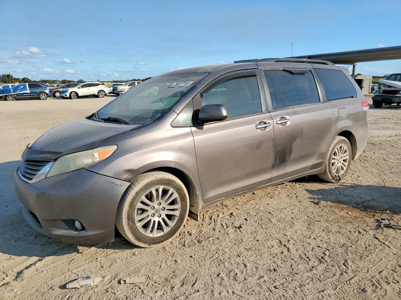 TOYOTA SIENNA XLE 2014 with VIN 5TDYK3DC5ES487624 - Photo from auction