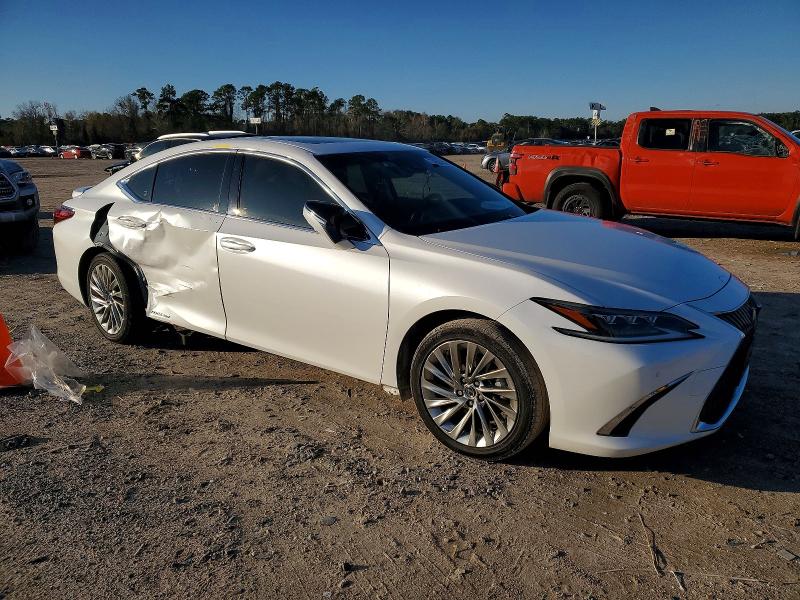 Photo 4 from auction – 2019 LEXUS ES 300H with VIN JTHB21B19K2020140