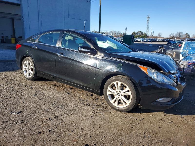Photo 4 from auction – 2011 HYUNDAI SONATA SE with VIN 5NPEC4AC5BH219314