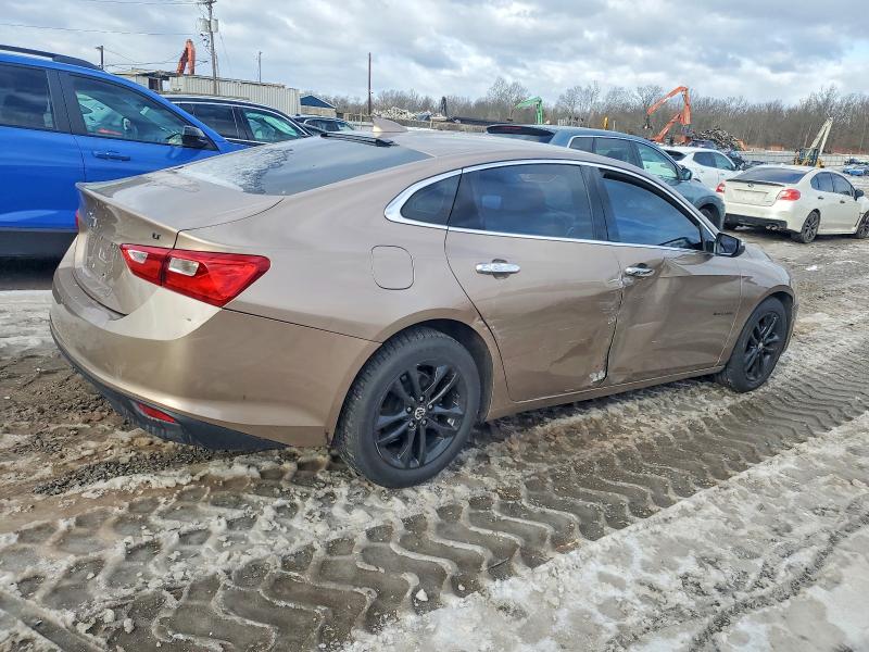 Photo 3 from auction – 2018 CHEVROLET MALIBU with VIN 1G1ZD5ST3JF188116