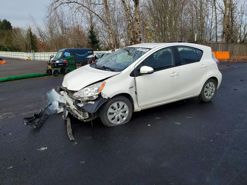 TOYOTA PRIUS C 2013 with VIN JTDKDTB33D1548709 - Photo from auction