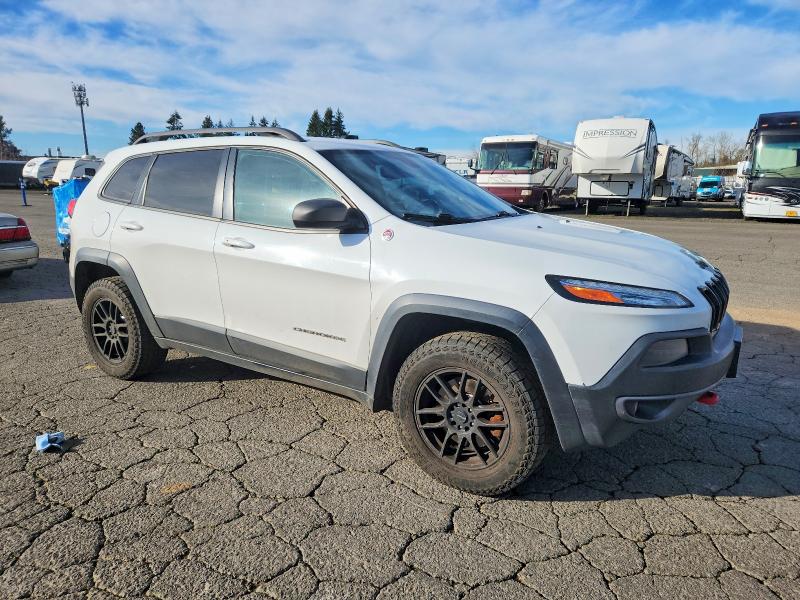 Photo 4 from auction – 2015 JEEP CHEROKEE T with VIN 1C4PJMBS8FW645969