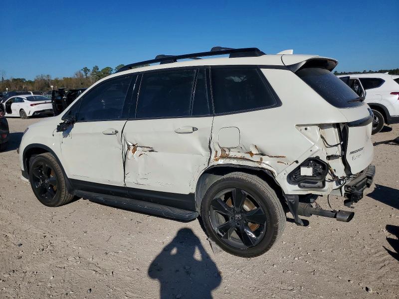 Photo 2 from auction – 2019 HONDA PASSPORT E with VIN 5FNYF8H04KB010958