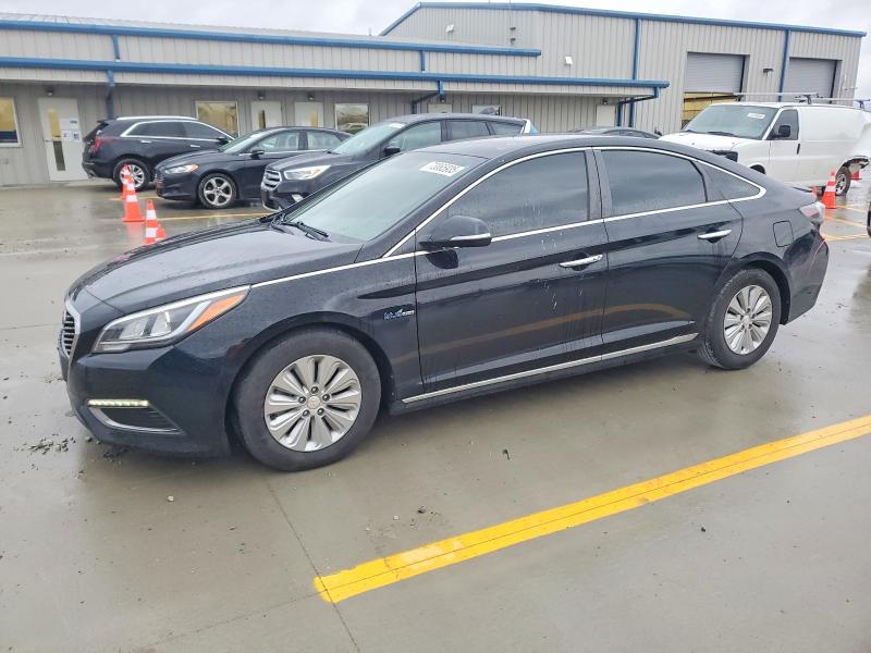 Photo 1 from auction – 2016 HYUNDAI SONATA with VIN KMHE24L17GA038109