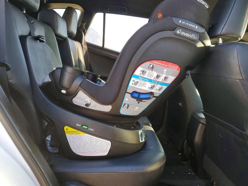 Photo 10 from auction – 2016 TOYOTA RAV4 with VIN JTMJFREV1GD189739