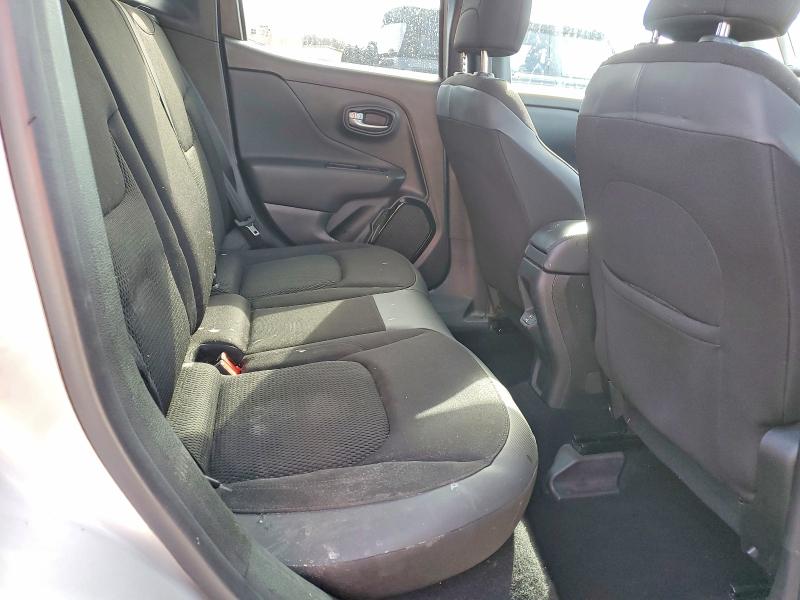 Photo 11 from auction – 2018 JEEP RENEGADE L with VIN ZACCJABB2JPH14383