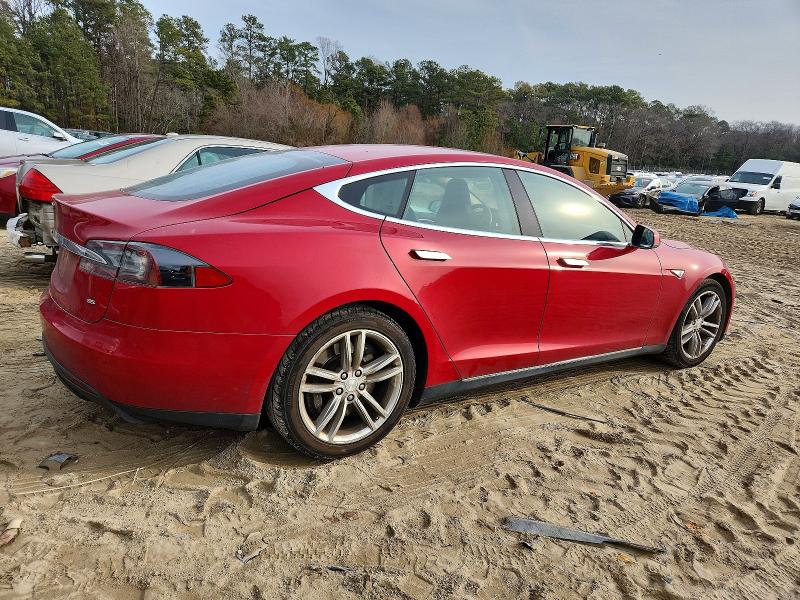 Photo 3 from auction – 2013 TESLA MODEL S with VIN 5YJSA1CN4DFP08388