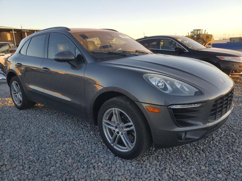 Photo 4 from auction – 2016 PORSCHE MACAN S with VIN WP1AB2A59GLB49907