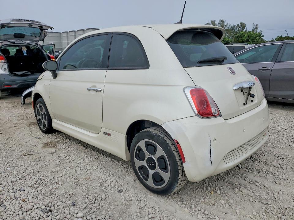 Photo 2 from auction – 2017 FIAT 500 with VIN 3C3CFFGE4HT561448