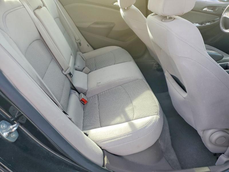 Photo 10 from auction – 2018 CHEVROLET CRUZE with VIN 1G1BE5SM4J7230892