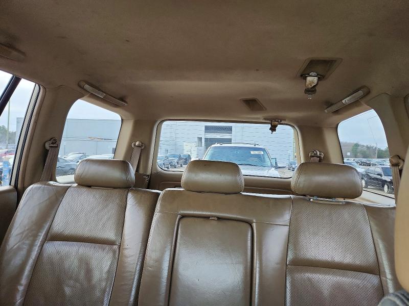Photo 10 from auction – 2004 HONDA PILOT EXL with VIN 2HKYF18684H556582