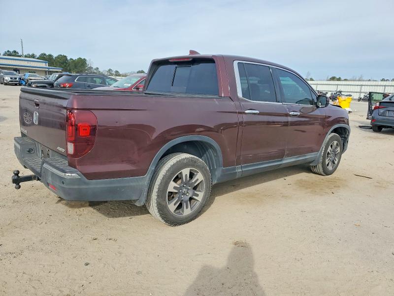 Фото 3 с аукциона – 2017 HONDA RIDGELINE с VIN 5FPYK3F76HB034029