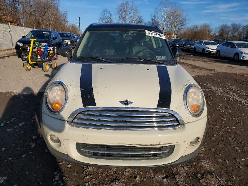 Photo 5 from auction – 2011 MINI COOPER with VIN WMWZF3C59BTX82232