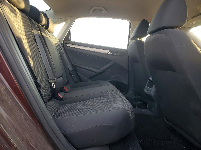 Photo 10 from auction – 2014 VOLKSWAGEN PASSAT S with VIN 1VWAP7A39EC024494