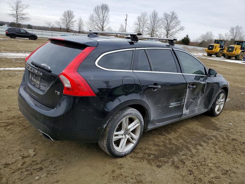 Photo 3 from auction – 2015 VOLVO V60 PREMIE with VIN YV126MEB3F1209013