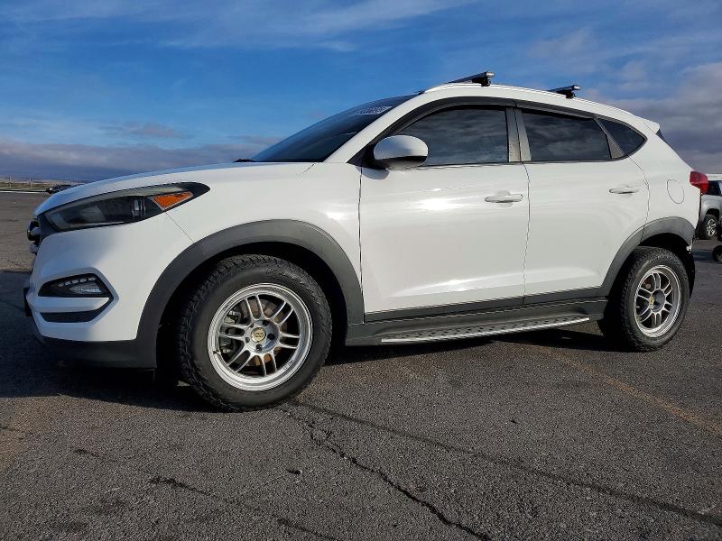 HYUNDAI TUCSON 2016 z numerem VIN KM8J33A43GU092248 - Zdjęcie z aukcji