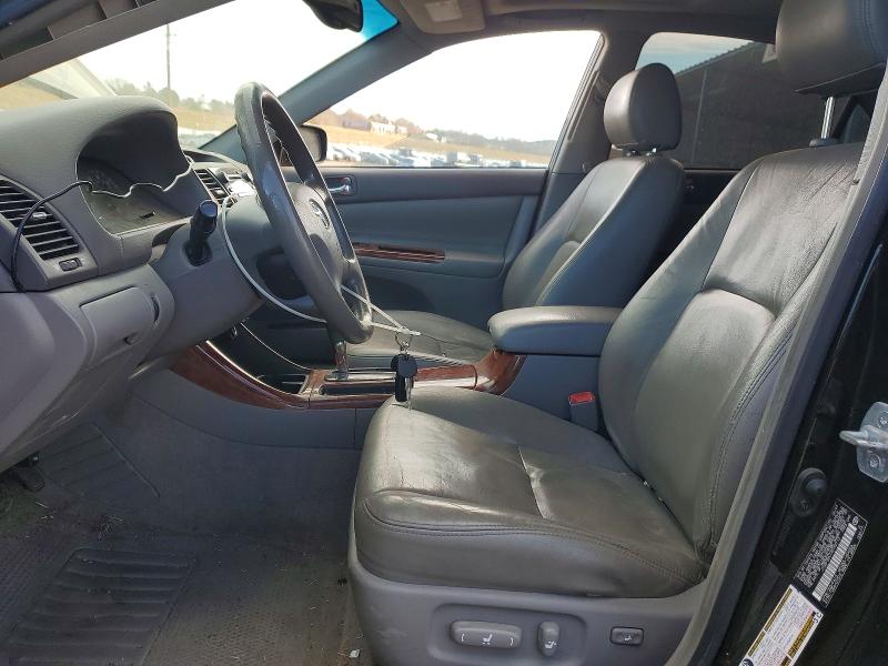 Photo 7 from auction – 2004 TOYOTA CAMRY LE with VIN JTDBF32K140153113