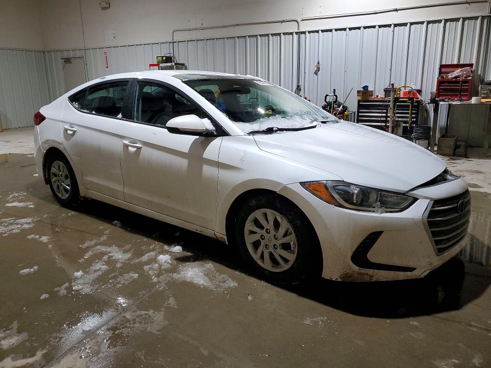 Photo 4 from auction – 2017 HYUNDAI ELANTRA with VIN 5NPD74LF7HH101250