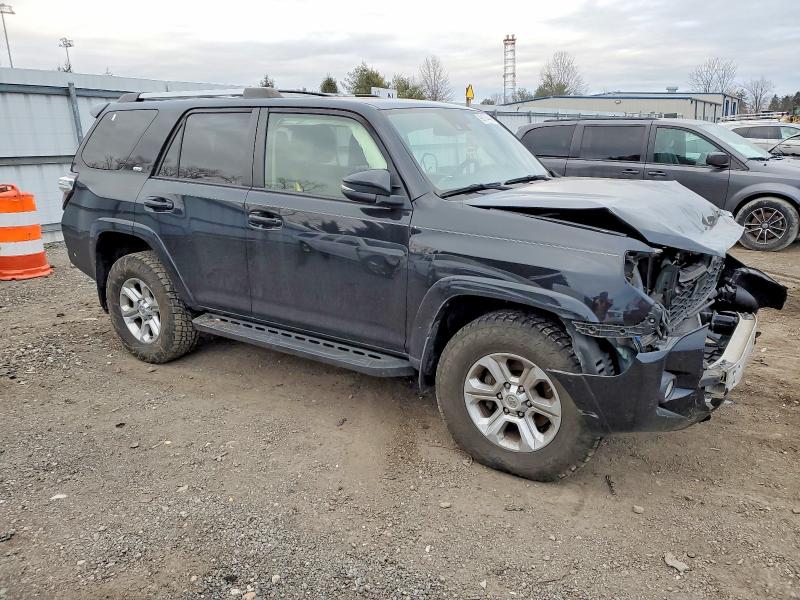 Photo 4 from auction – 2020 TOYOTA 4RUNNER SR with VIN JTEBU5JR6L5836678