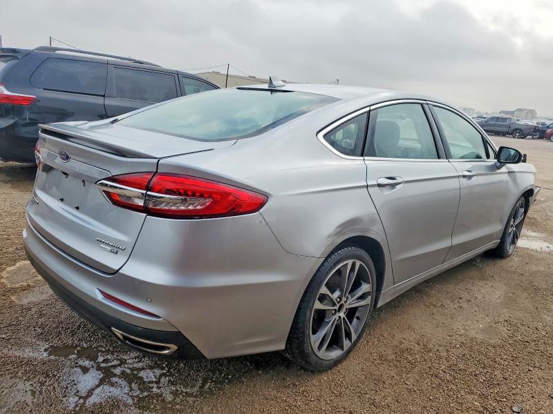 Photo 3 from auction – 2020 FORD FUSION TIT with VIN 3FA6P0D93LR203070