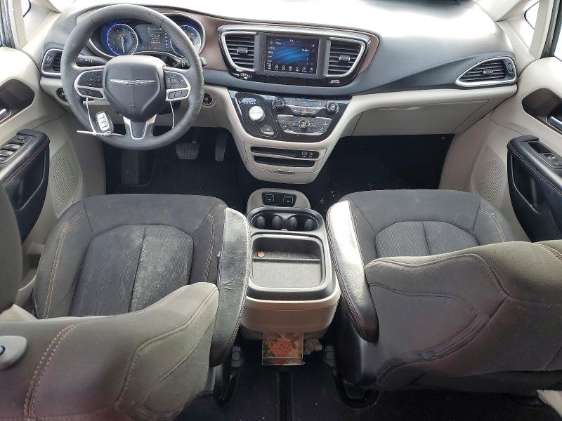 Photo 8 from auction – 2018 CHRYSLER PACIFICA with VIN 2C4RC1FG3JR126028