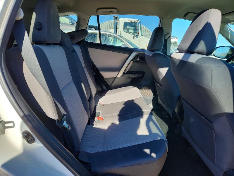 Photo 11 from auction – 2015 TOYOTA RAV4 LE with VIN 2T3ZFREV9FW223544