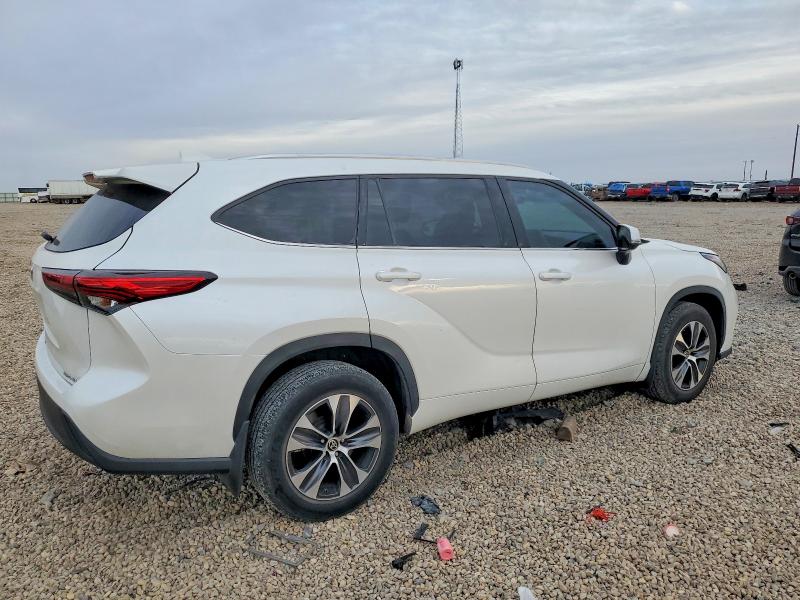 صورة رقم 3 من المزاد - 2021 TOYOTA HIGHLANDER مع VIN 5TDGZRBH9MS080977
