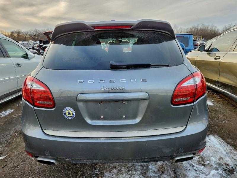Photo 6 from auction – 2014 PORSCHE CAYENNE with VIN WP1AA2A28ELA91892