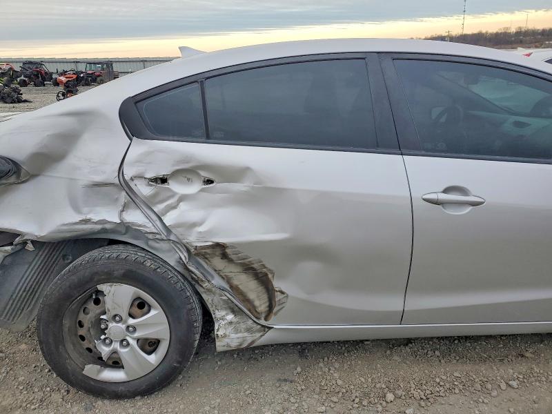 Photo 10 from auction – 2017 KIA FORTE with VIN 3KPFL4A74HE066882