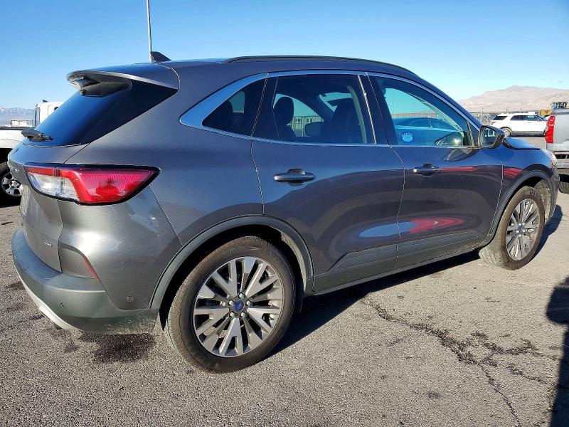 Photo 3 from auction – 2021 FORD ESCAPE TIT with VIN 1FMCU0DZ2MUB21987