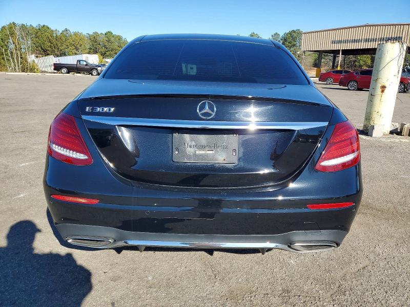 Photo 6 from auction – 2018 MERCEDES-BENZ E 300 with VIN WDDZF4JB4JA487802