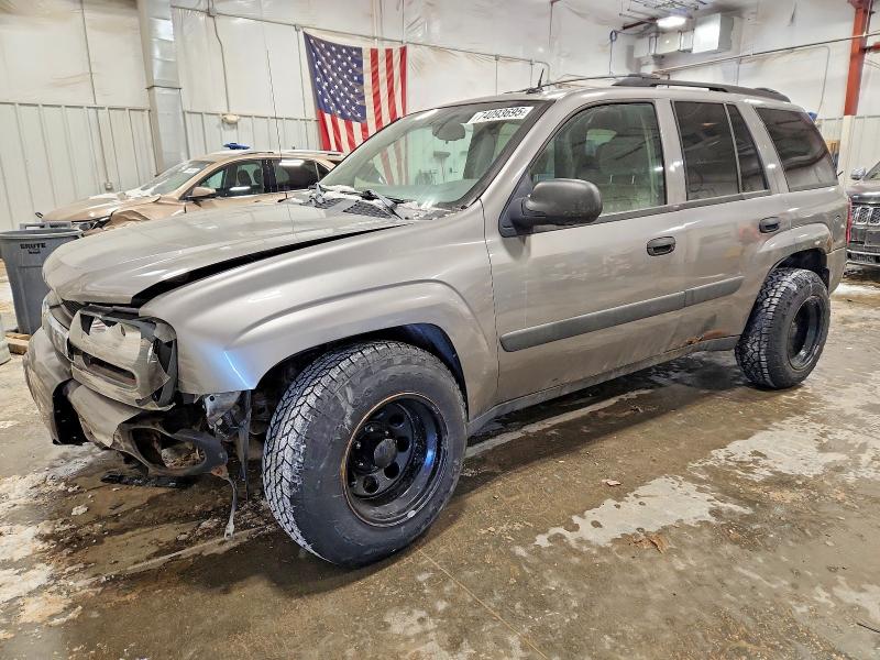 CHEVROLET TRAILBLAZE 2005 with VIN 1GNDT13S052285216 - Photo from auction