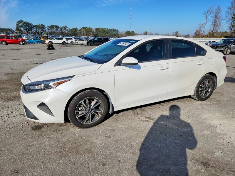 KIA FORTE 2023 with VIN 3KPF24AD7PE516466 - Photo from auction