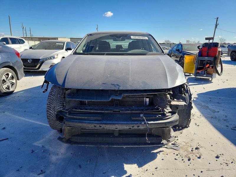 Photo 5 from auction – 2023 VOLKSWAGEN JETTA SE with VIN 3VWEM7BU3PM030052