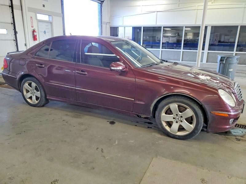 Photo 4 from auction – 2007 MERCEDES-BENZ E with VIN WDBUF87X97B157007