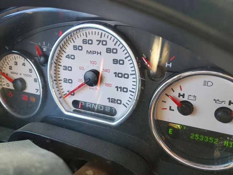 Photo 9 from auction – 2005 FORD F150 with VIN 1FTPX14505NB39240