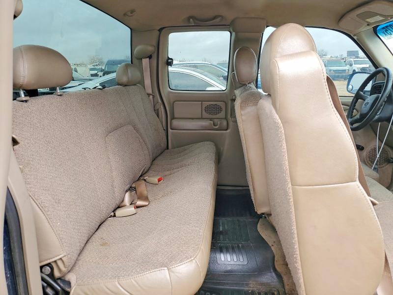 Photo 10 from auction – 2001 CHEVROLET SILVERADO with VIN 2GCEC19V011111820