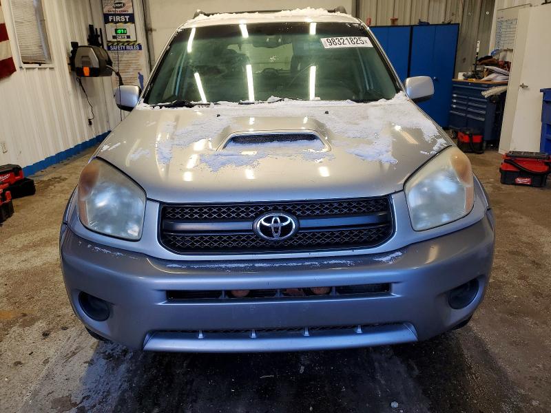 Photo 5 from auction – 2004 TOYOTA RAV4 with VIN JTEHD20VX40024287