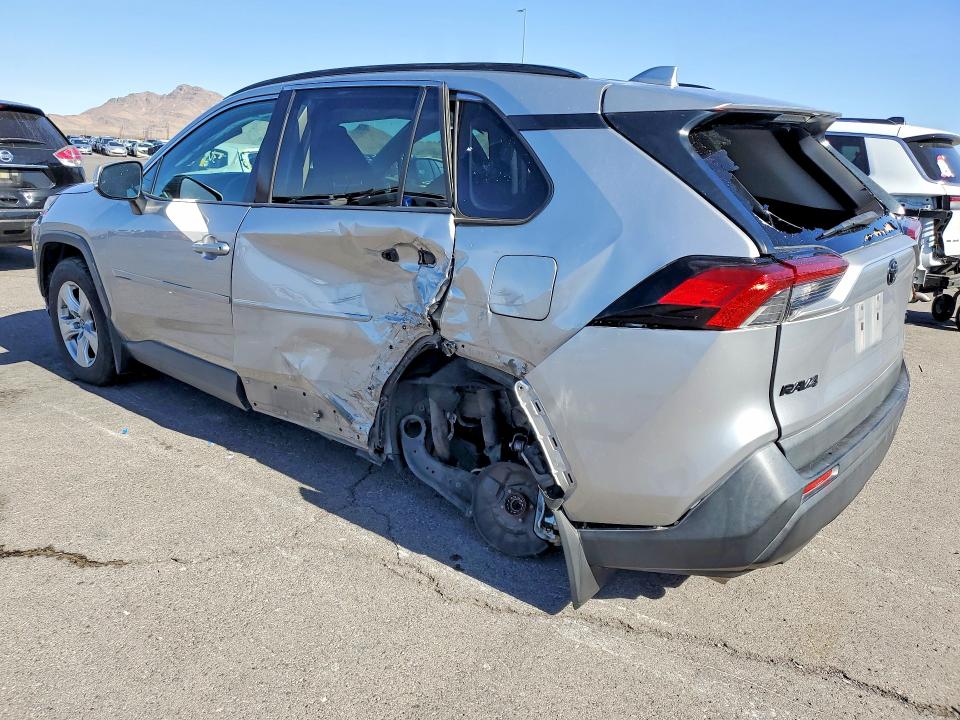 Photo 2 from auction – 2019 TOYOTA RAV4 with VIN 2T3W1RFV5KC014054