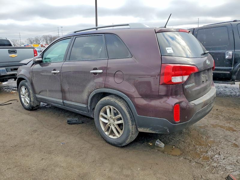 Photo 2 from auction – 2015 KIA SORENTO LX with VIN 5XYKT3A67FG560542