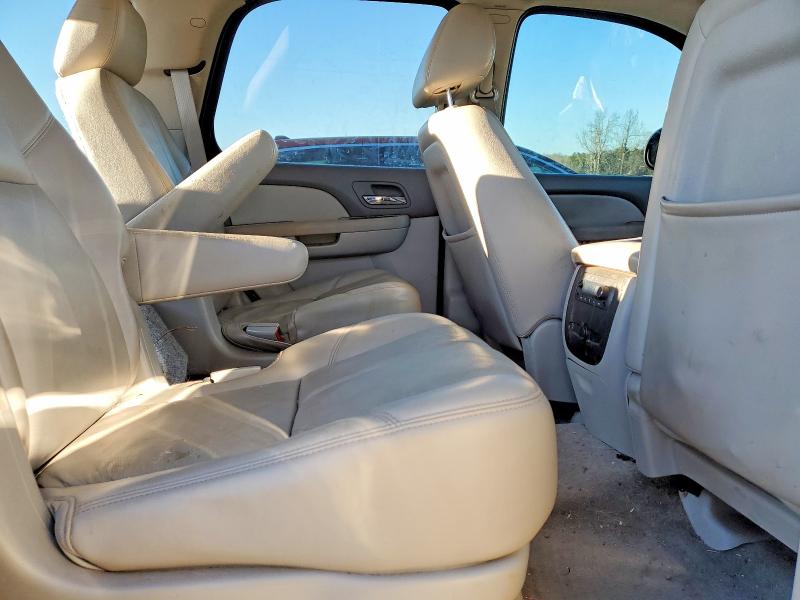 Photo 11 from auction – 2011 CHEVROLET TAHOE K150 with VIN 1GNSKBE02BR335693