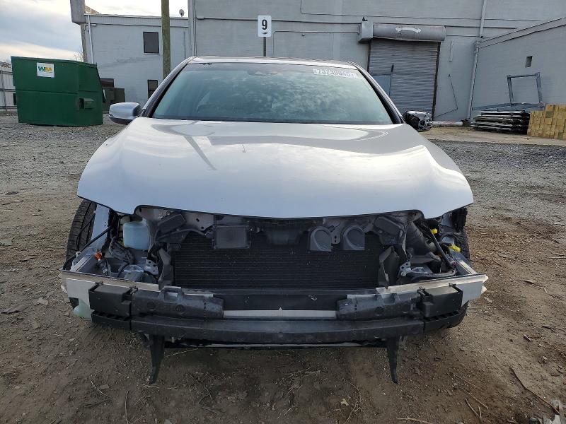 Photo 5 from auction – 2017 ACURA RLX TECH with VIN JH4KC1F52HC000986