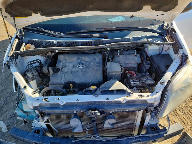 Photo 12 from auction – 2014 TOYOTA SIENNA with VIN 5TDZK3DCXES503725