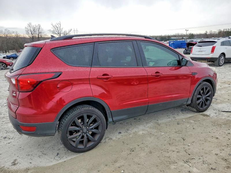 Photo 3 from auction – 2019 FORD ESCAPE SE with VIN 1FMCU0GDXKUC20733