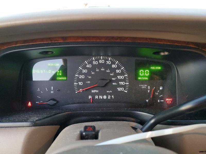 Photo 9 from auction – 2000 LINCOLN TOWN CAR with VIN 1LNHM83W8YY809728